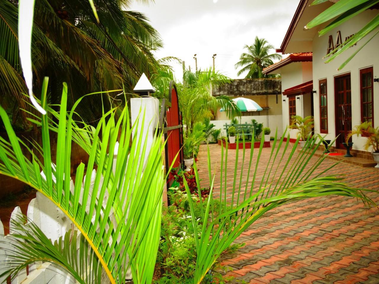 Aa Inn Trincomalee Exterior photo